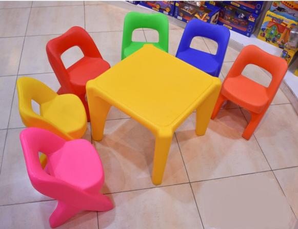 قیمت میز و صندلی پلاستیکی